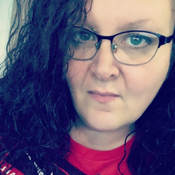 Meet your Posher, Gina - Picture 1 of 1